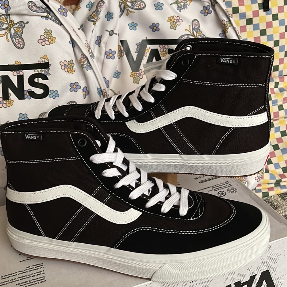 Vans WMNS Crockett High
Black/White
VN0A5JIGY28
Sneakers - Picture 11 of 16